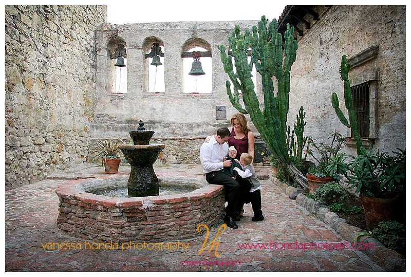 Mission San Juan Capistrano Family Portraits_001